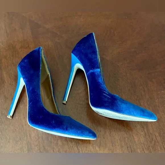 Electric Blue Velvet Stiletto Heels Size 8 | Shoe Republic LA Pointed Pumps - Picture 3 of 7